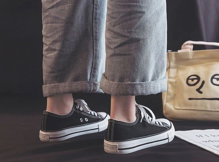 Canvas Shoes for Women Flat Whit Lace Up Spring Autumn Woman Footwear Original New in High Quality Trends 2025 Daily Routine 39