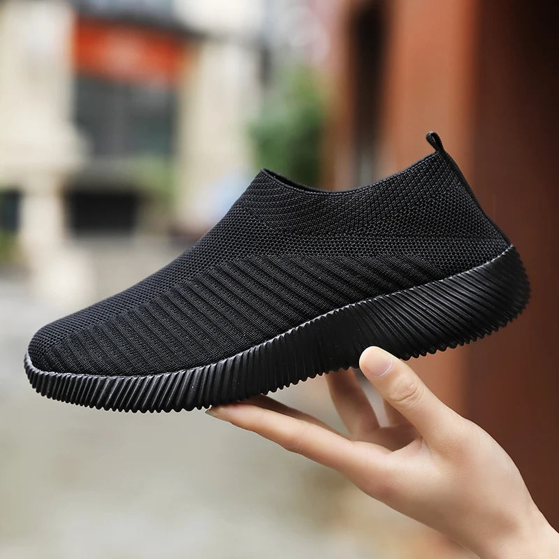 Women's Shoes Lightweight Breathable Mesh Slip-On Sneakers Black White Sport Running for Casual Party Fashion Ladies Shoes