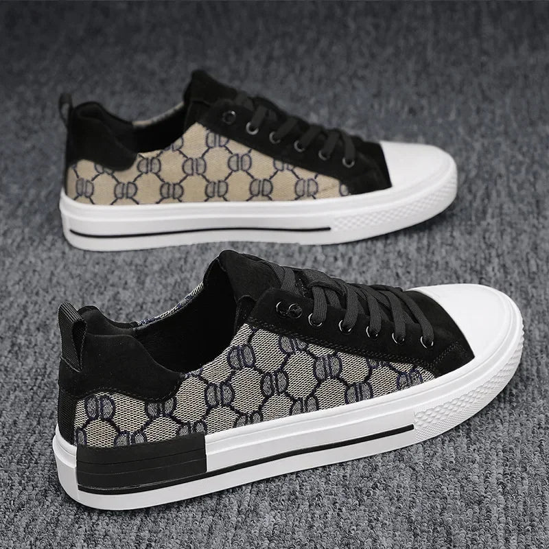 Canvas Men's Shoes Soft Bottom Anti-slip British Trendy Brand Casual Sneakers Match Jeans Comfortable Round Toe Sneakers Men