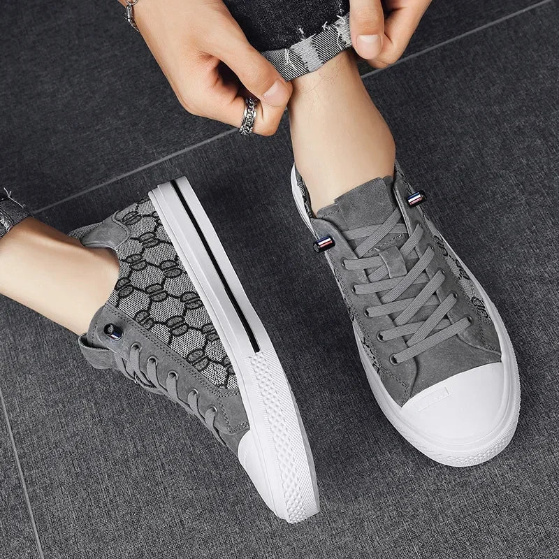 Canvas Men's Shoes Soft Bottom Anti-slip British Trendy Brand Casual Sneakers Match Jeans Comfortable Round Toe Sneakers Men