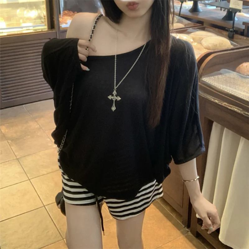 Oversized T-shirt for Women Casual Loose Top Fashion Bat Sleeves Sexy Lace Cross Backless Baggy T shirts Thin Clothing