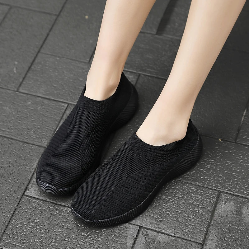 Women's Shoes Lightweight Breathable Mesh Slip-On Sneakers Black White Sport Running for Casual Party Fashion Ladies Shoes